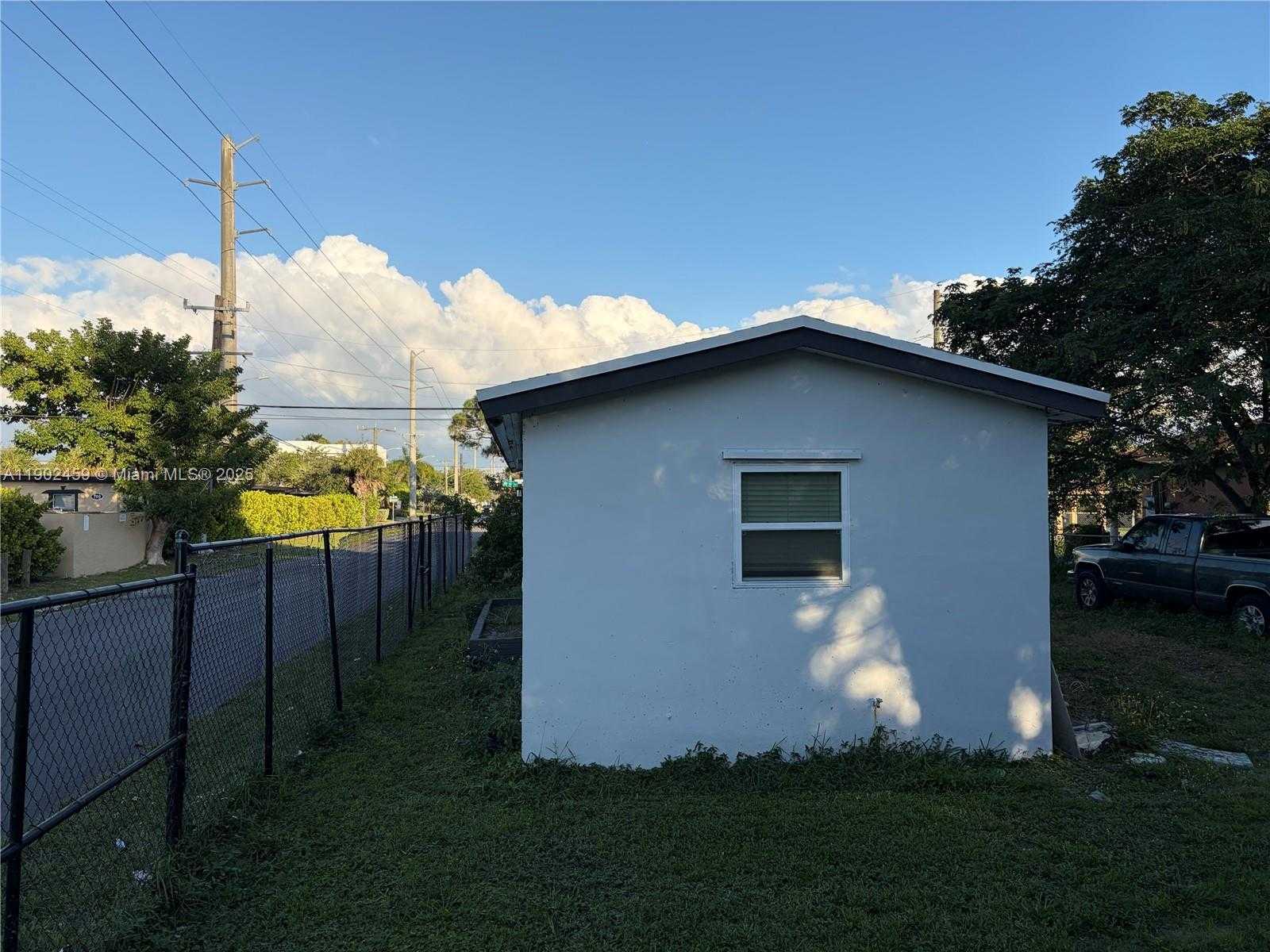 Small Image of 1430 NORTH WEST 7TH ST, Fort Lauderdale Number 5