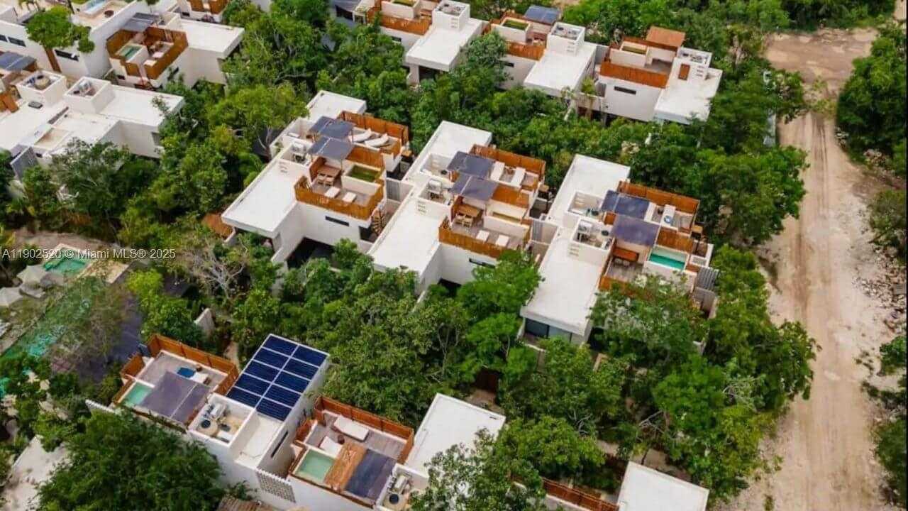 Small Image of 29 AV KUKULKAN, ZONA 15, TULUM, Out of City Number 16