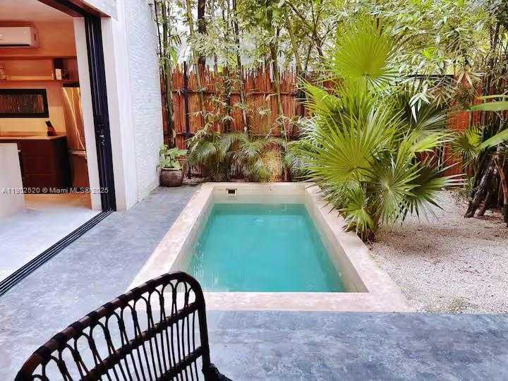 Small Image of 29 AV KUKULKAN, ZONA 15, TULUM, Out of City Number 4