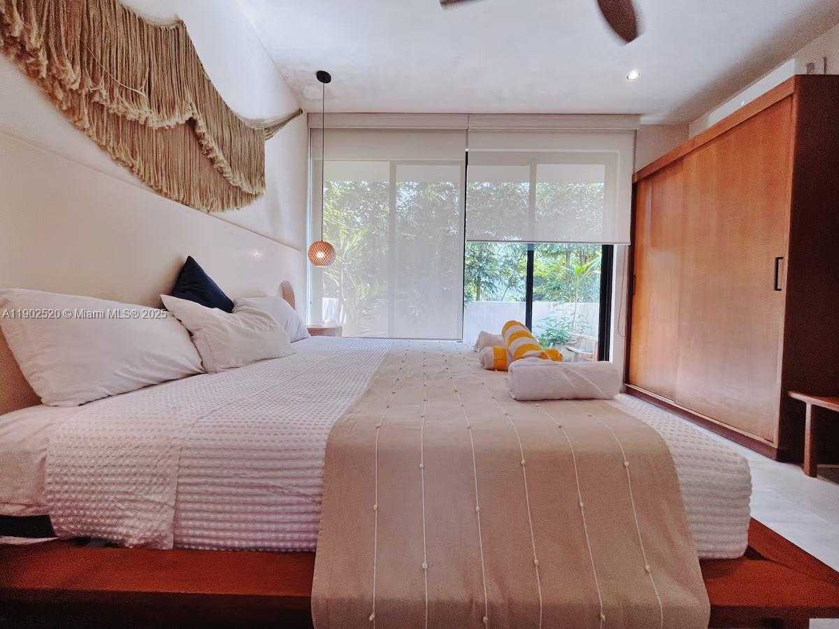 Small Image of 29 AV KUKULKAN, ZONA 15, TULUM, Out of City Number 6