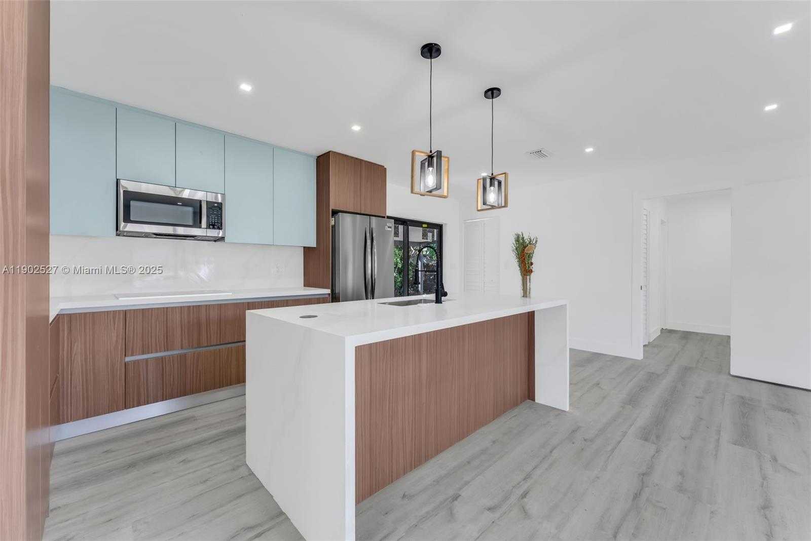 Small Image of 4520 NORTH WEST 198TH ST, Miami Gardens Number 7