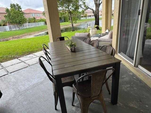 Small Image of 4337 LAUREL PL, Weston Number 16