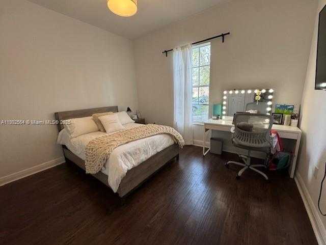 Small Image of 4337 LAUREL PL, Weston Number 23