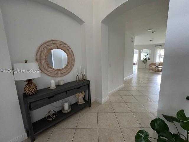 Small Image of 4337 LAUREL PL, Weston Number 3