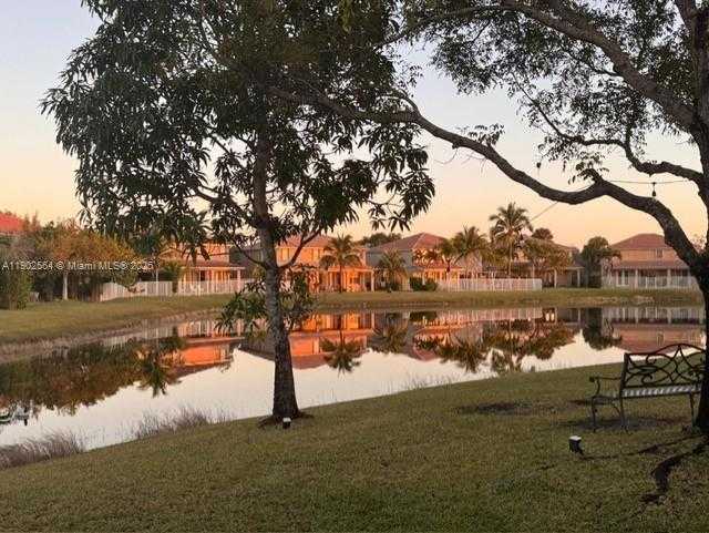 Small Image of 4337 LAUREL PL, Weston Number 34