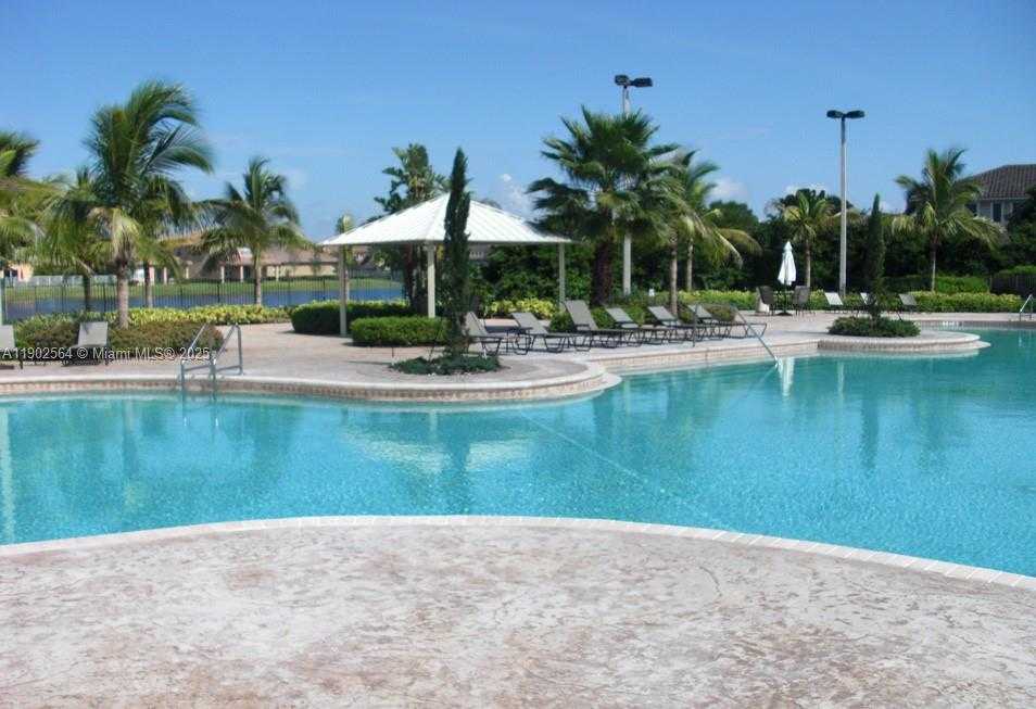 Small Image of 4337 LAUREL PL, Weston Number 37