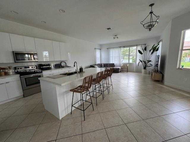 Small Image of 4337 LAUREL PL, Weston Number 8