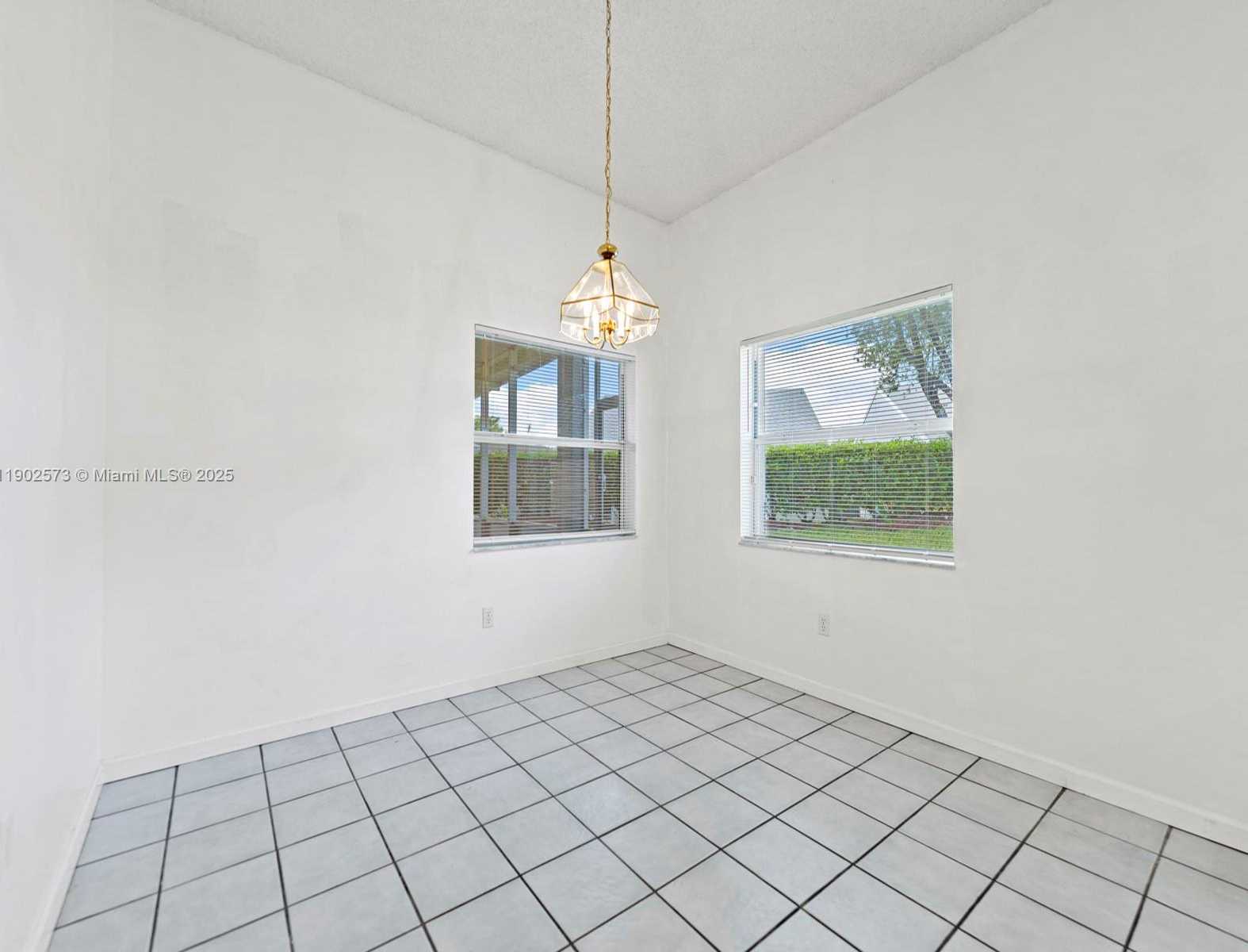 Small Image of 760 SOUTH EAST 23RD LN, Homestead Number 14