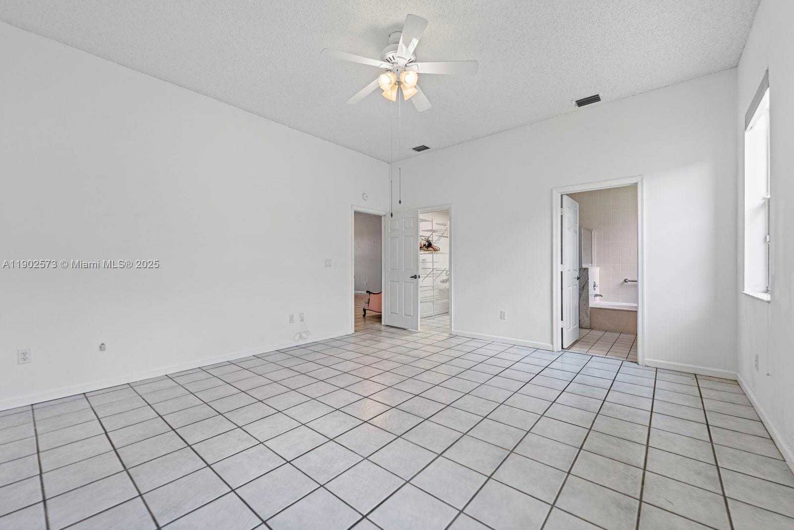 Small Image of 760 SOUTH EAST 23RD LN, Homestead Number 15