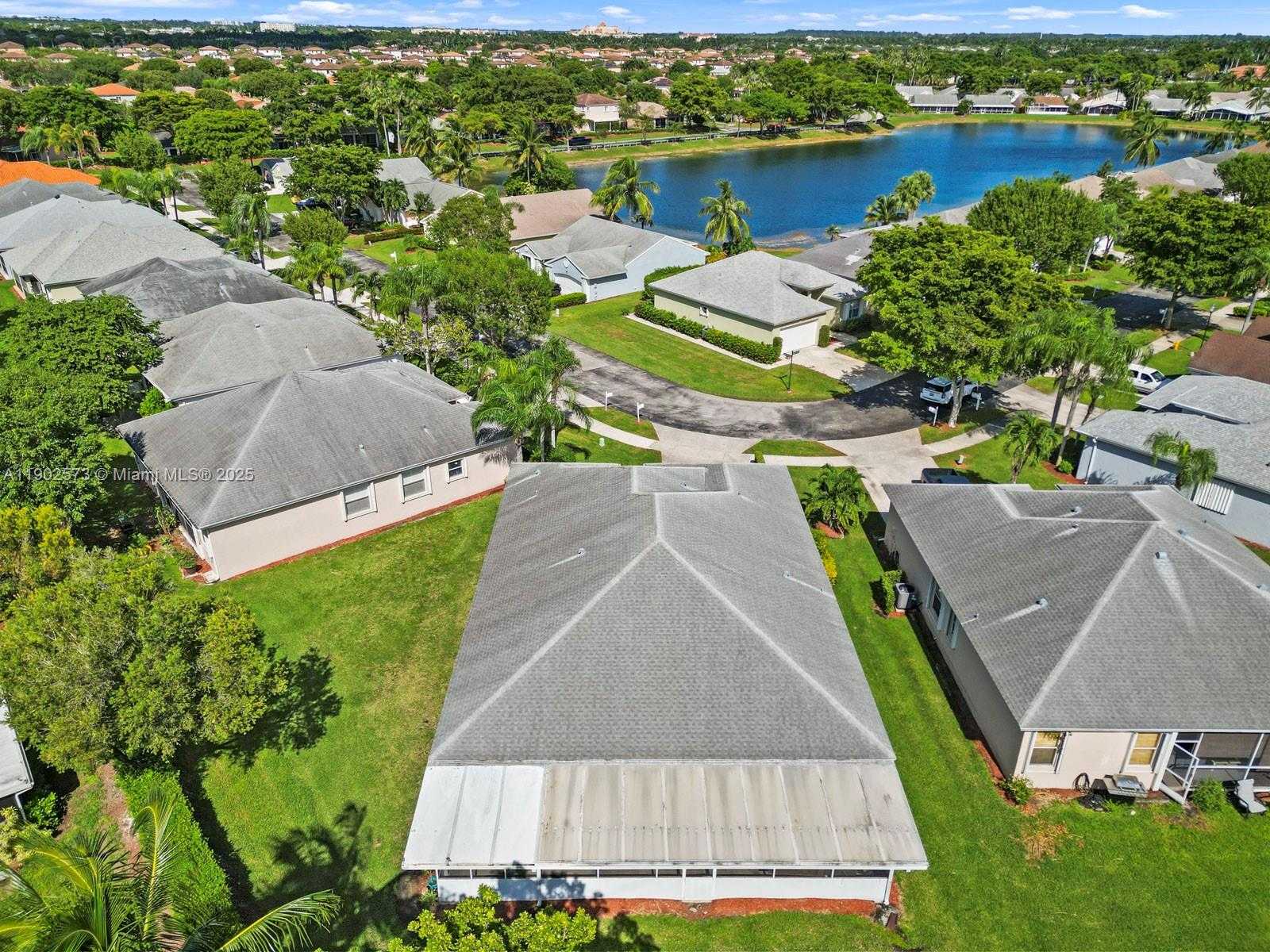 Small Image of 760 SOUTH EAST 23RD LN, Homestead Number 32
