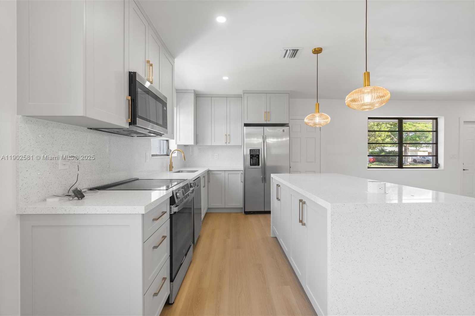 Small Image of 9600 CUTLER RIDGE DR, Cutler Bay Number 18