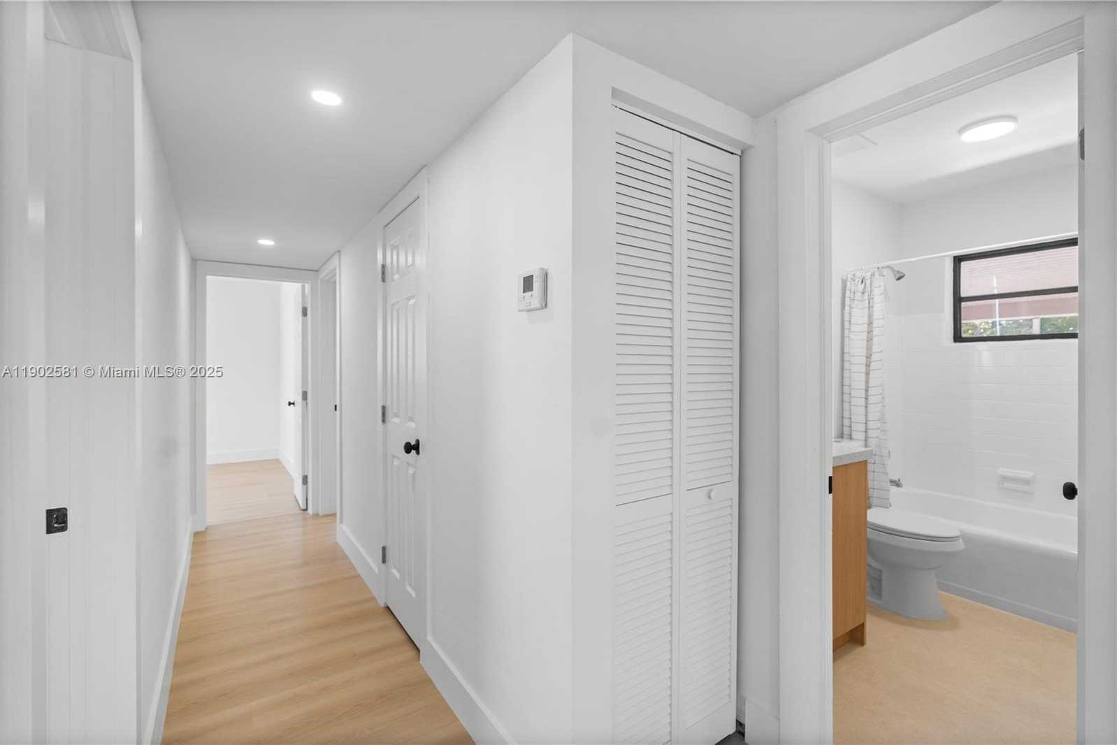 Small Image of 9600 CUTLER RIDGE DR, Cutler Bay Number 21