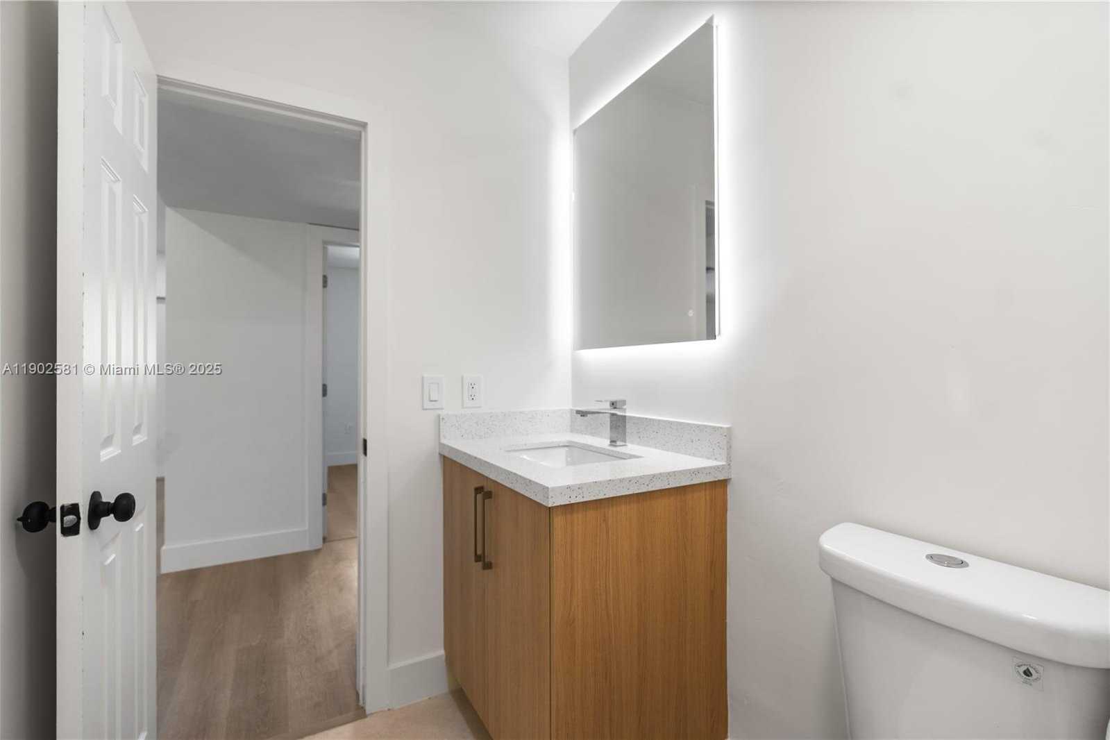 Small Image of 9600 CUTLER RIDGE DR, Cutler Bay Number 23