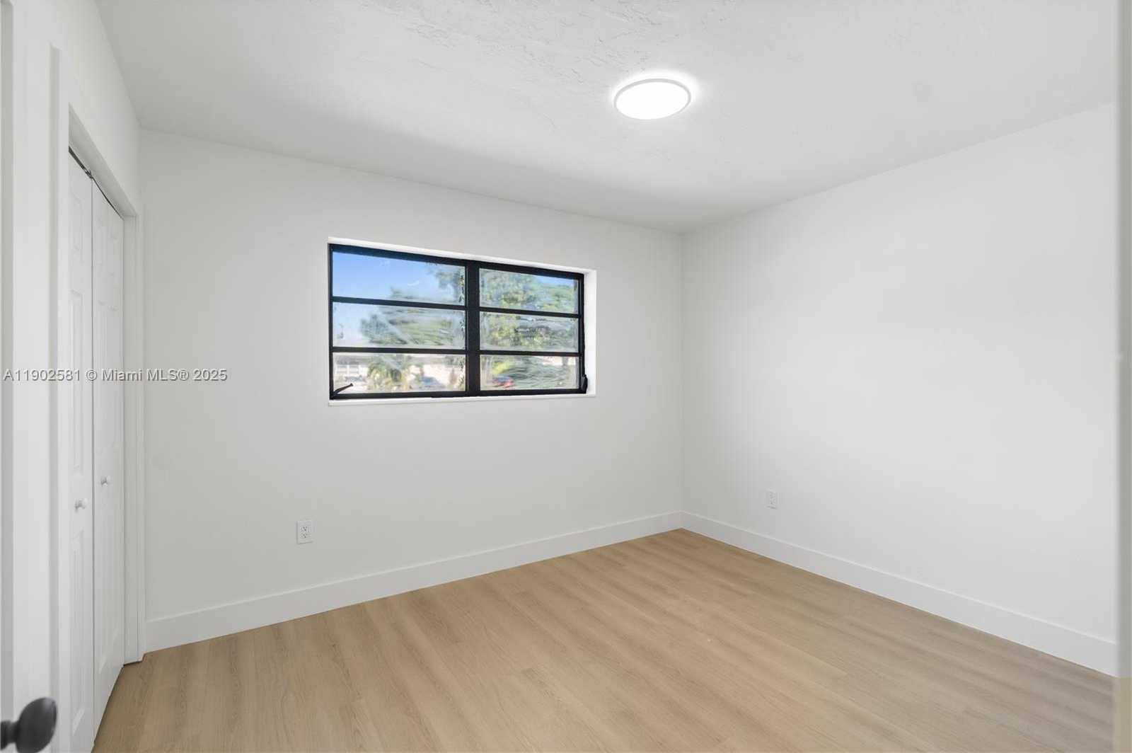 Small Image of 9600 CUTLER RIDGE DR, Cutler Bay Number 24