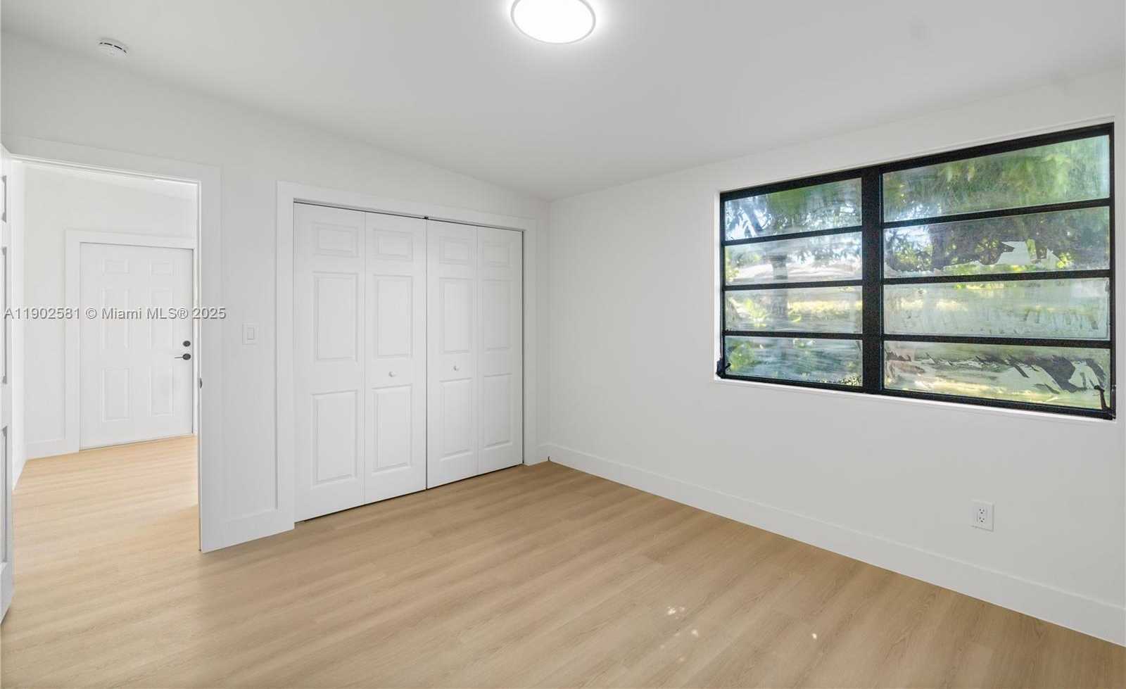 Small Image of 9600 CUTLER RIDGE DR, Cutler Bay Number 33