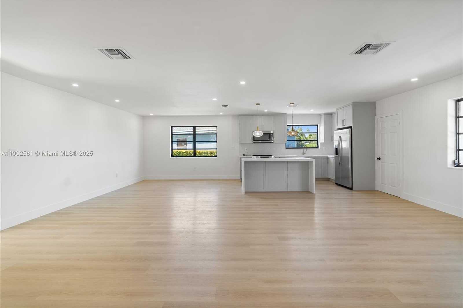 Small Image of 9600 CUTLER RIDGE DR, Cutler Bay Number 35