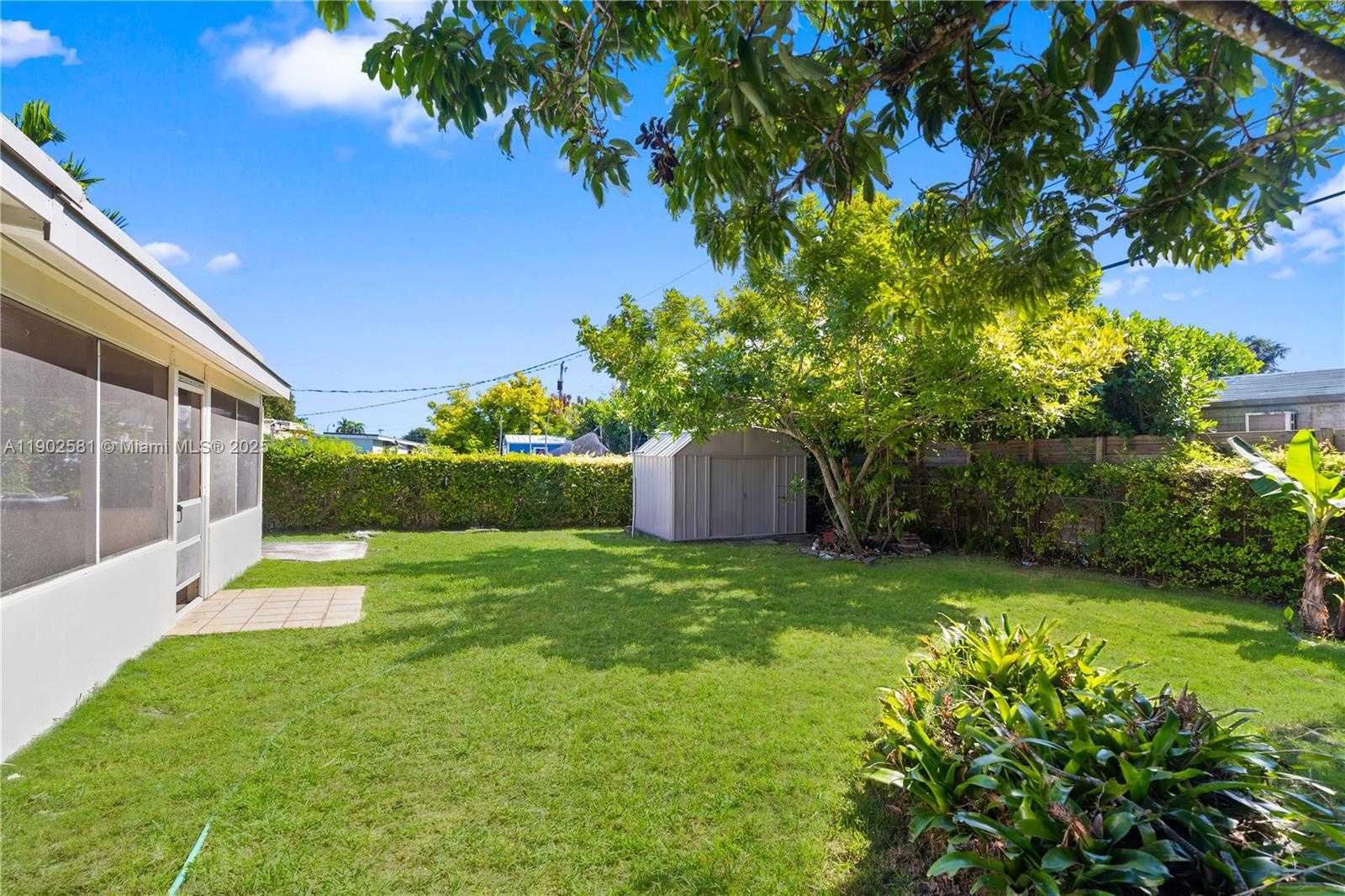 Small Image of 9600 CUTLER RIDGE DR, Cutler Bay Number 43