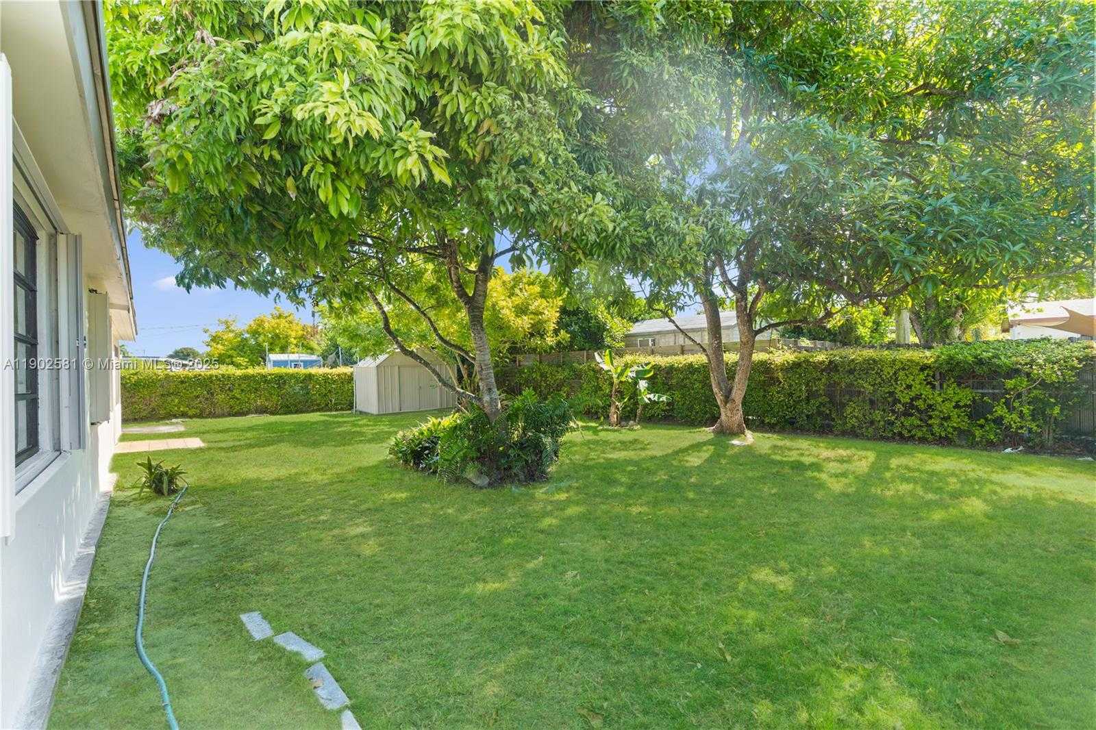 Small Image of 9600 CUTLER RIDGE DR, Cutler Bay Number 44