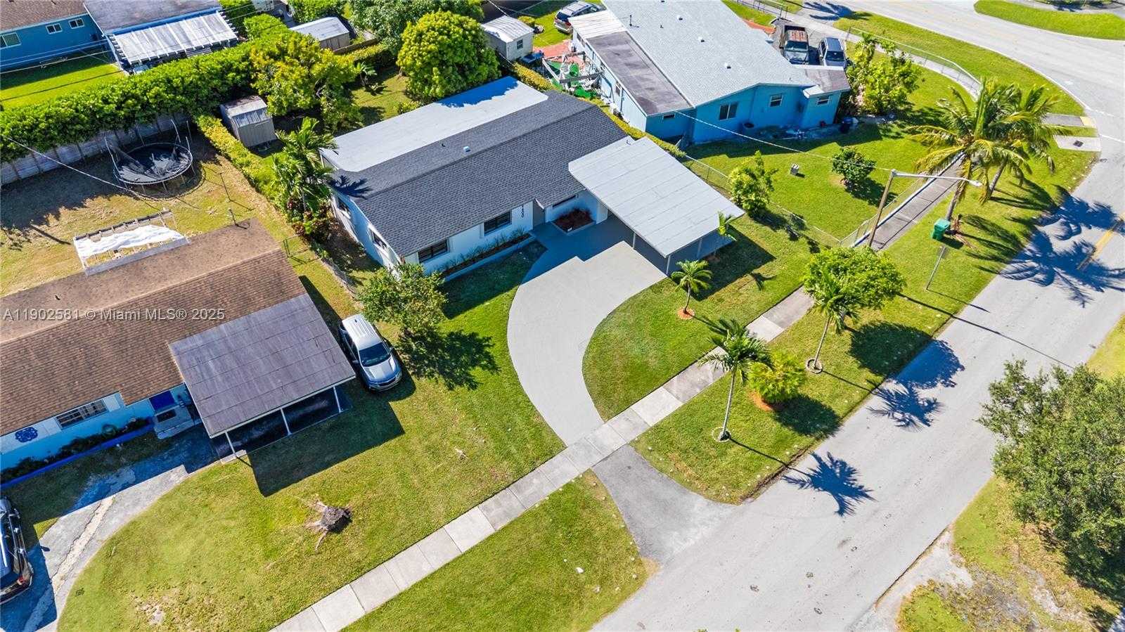 Small Image of 9600 CUTLER RIDGE DR, Cutler Bay Number 45