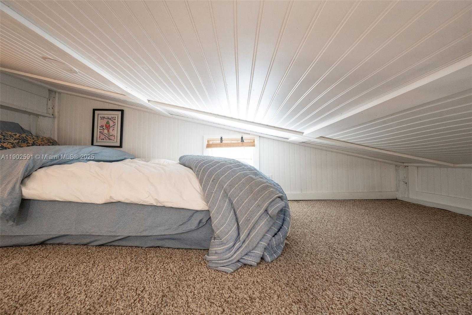 Small Image of 7 BARCELONA DR BIG COPPITT, Key West Number 34