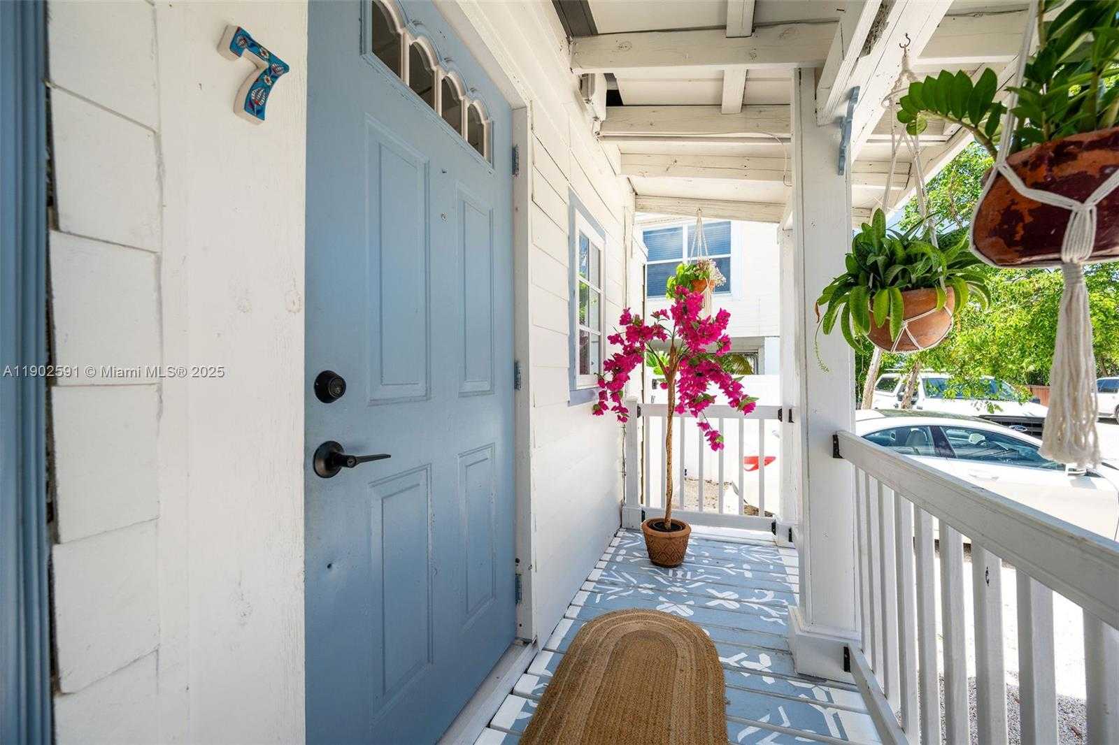 Small Image of 7 BARCELONA DR BIG COPPITT, Key West Number 70