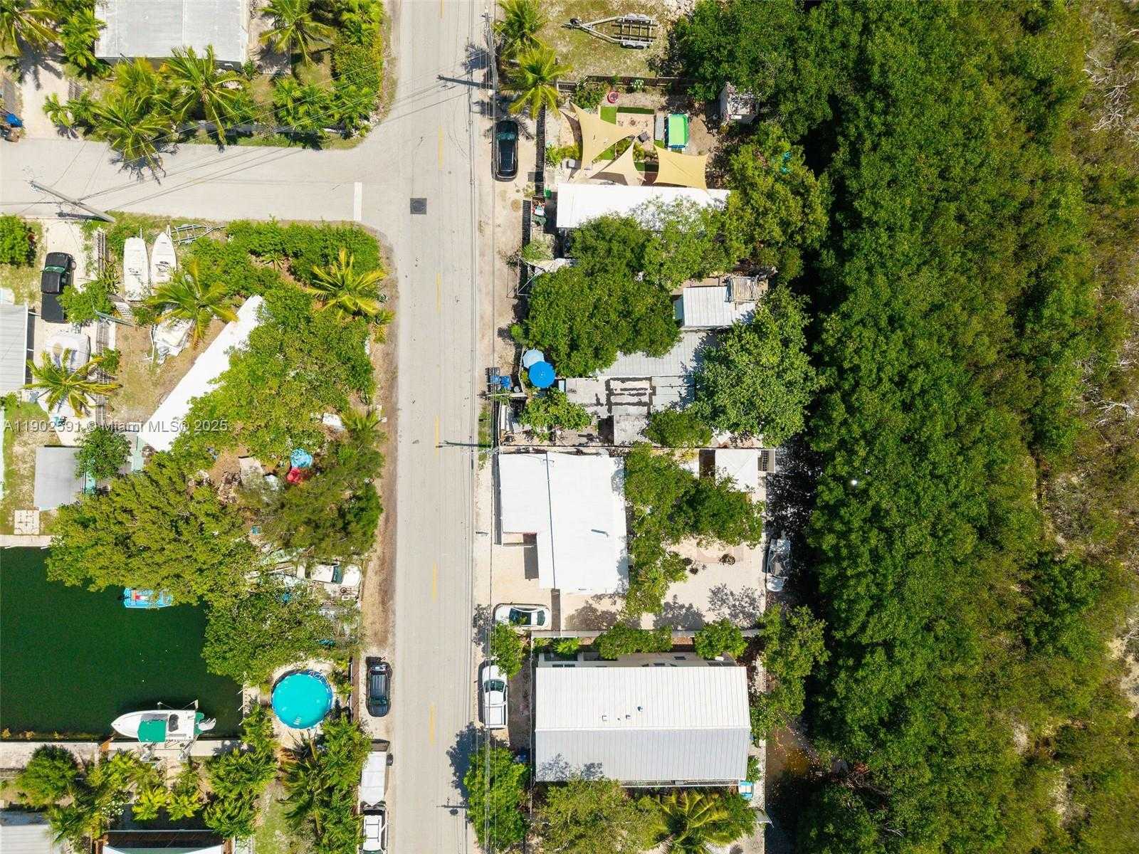 Small Image of 7 BARCELONA DR BIG COPPITT, Key West Number 82