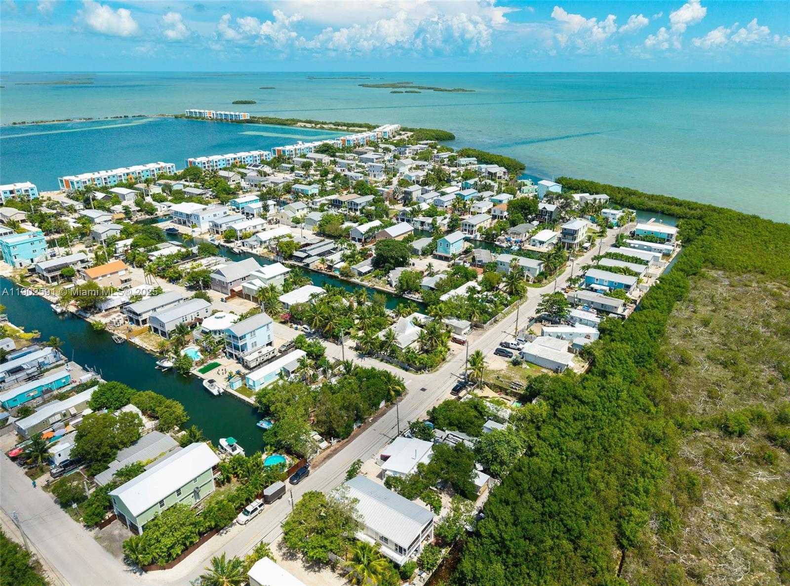 Small Image of 7 BARCELONA DR BIG COPPITT, Key West Number 84