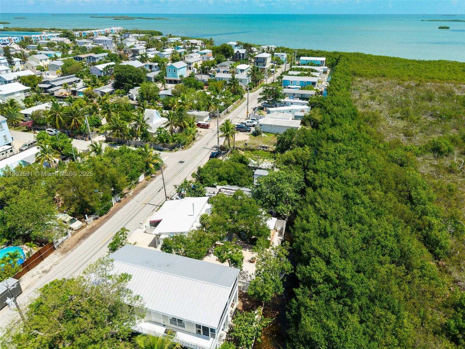 Small Image of 7 BARCELONA DR BIG COPPITT, Key West Number 87