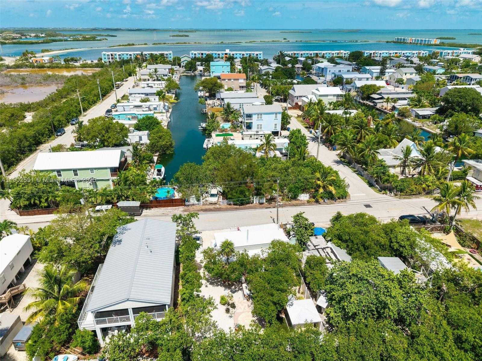 Small Image of 7 BARCELONA DR BIG COPPITT, Key West Number 88