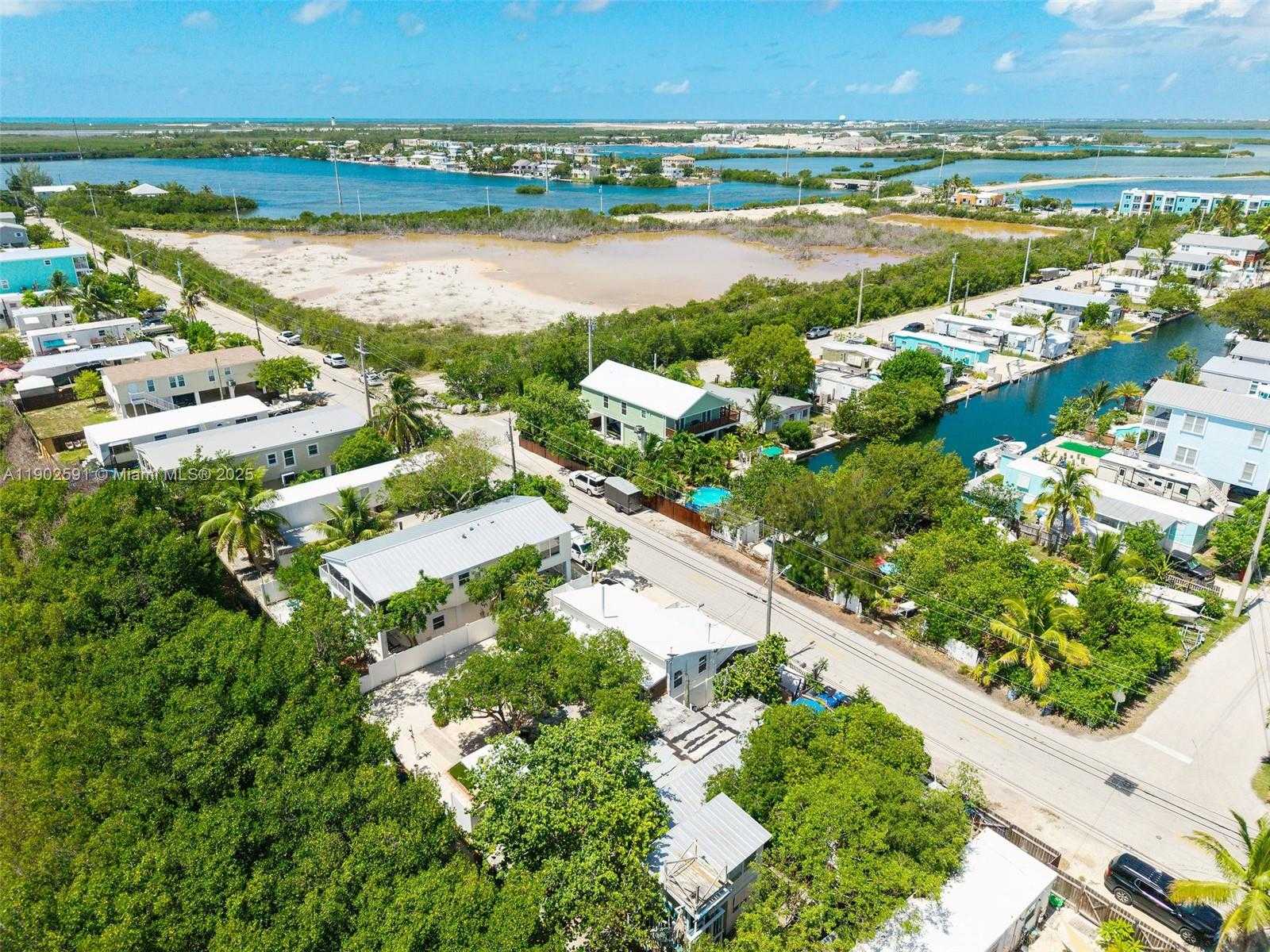 Small Image of 7 BARCELONA DR BIG COPPITT, Key West Number 90