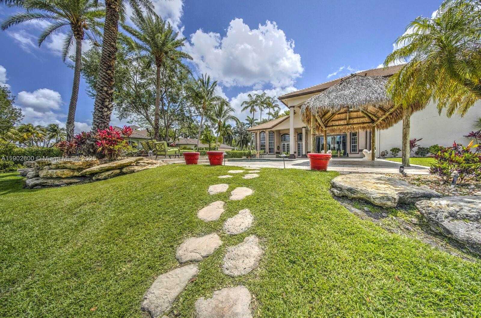 Small Image of 3828 PINE LAKE DR, Weston Number 36