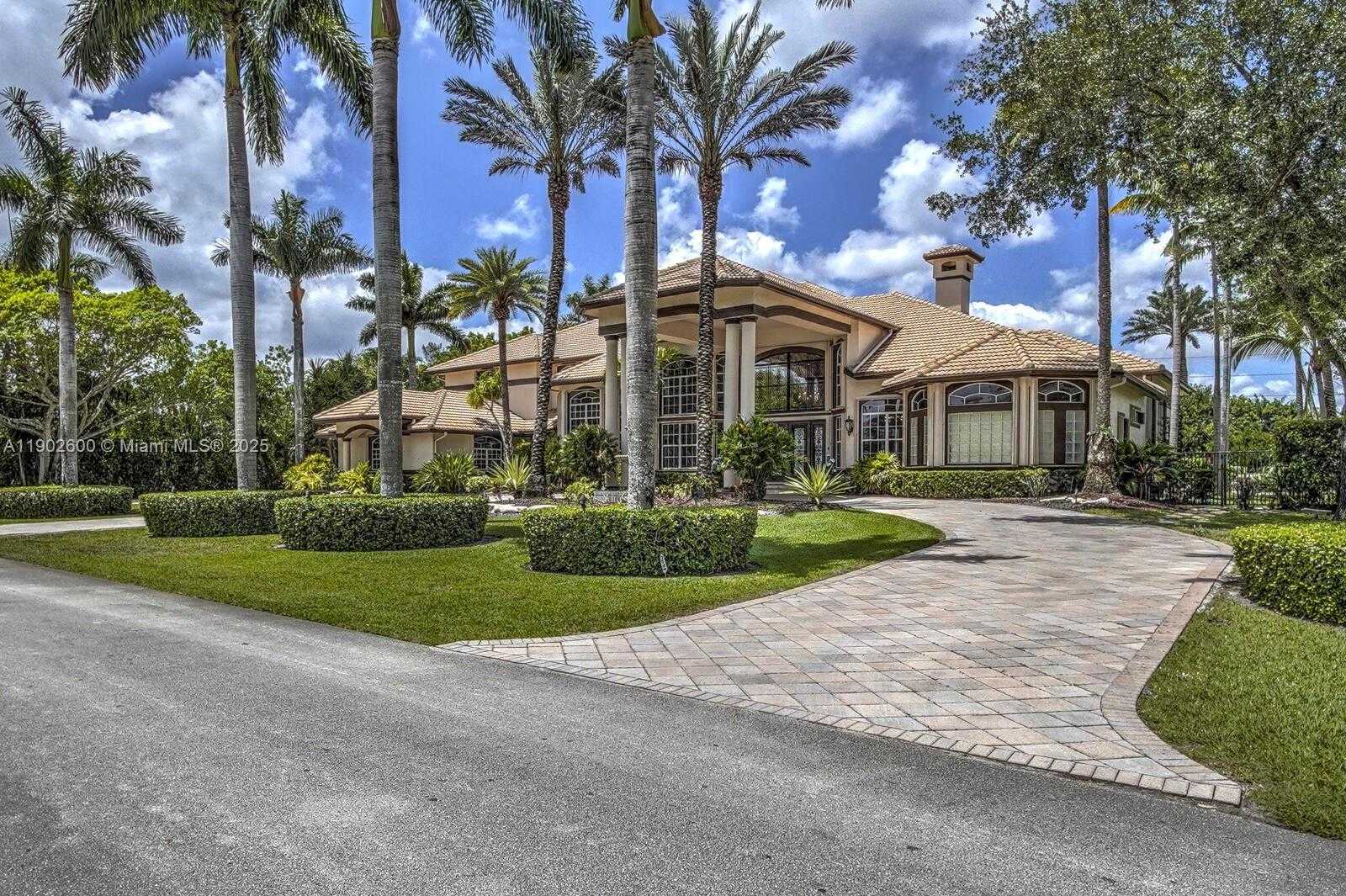 Small Image of 3828 PINE LAKE DR, Weston Number 5