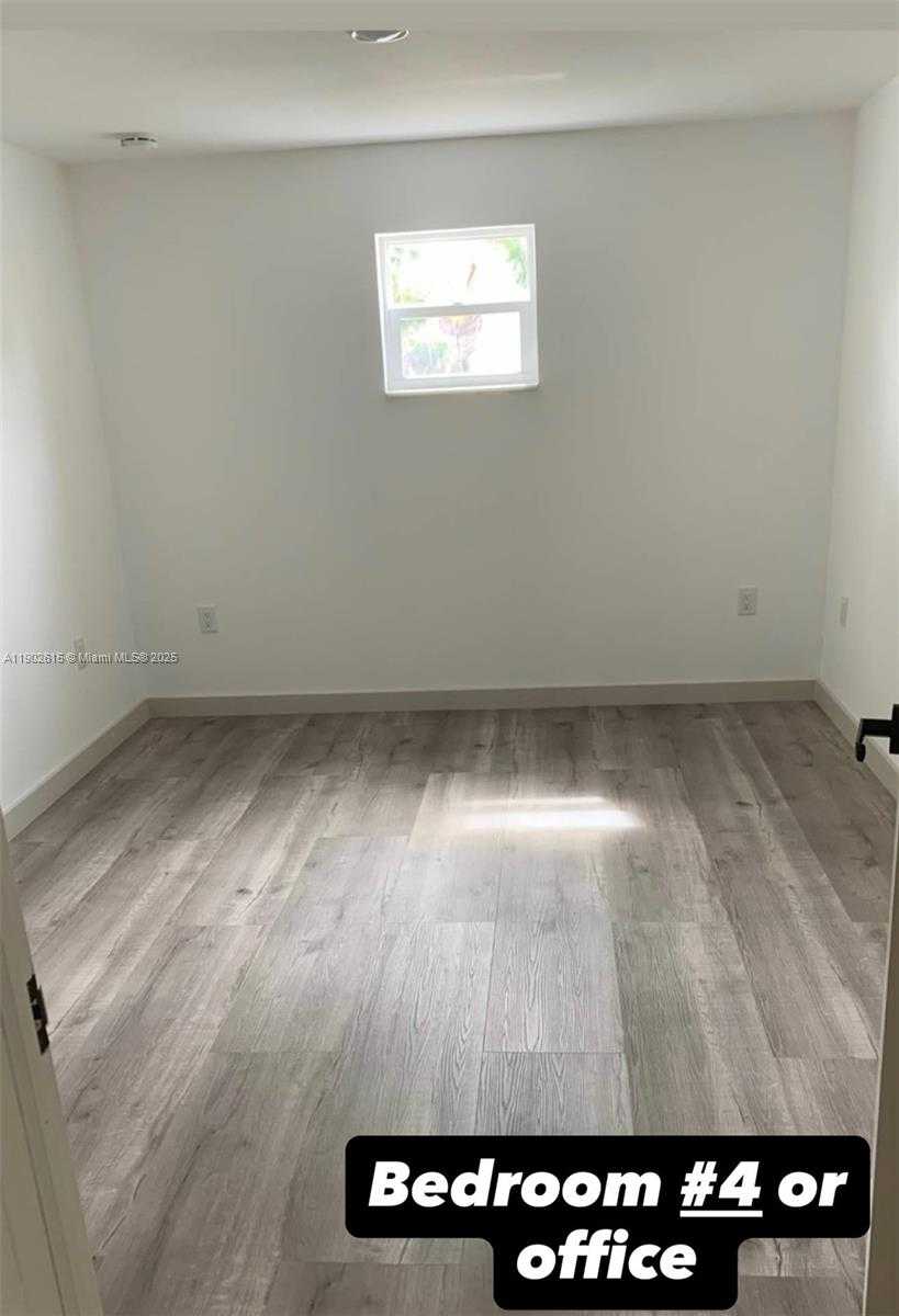 Small Image of 12121 SOUTH WEST 271ST ST, Homestead Number 2