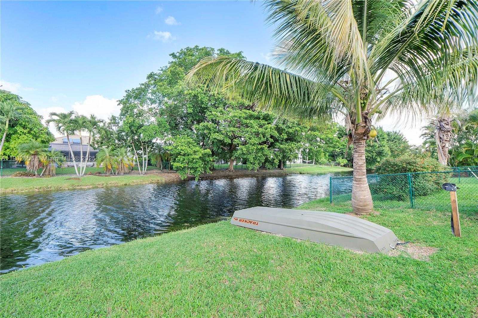 Small Image of 236 NORTH WEST 118TH DR, Coral Springs Number 25