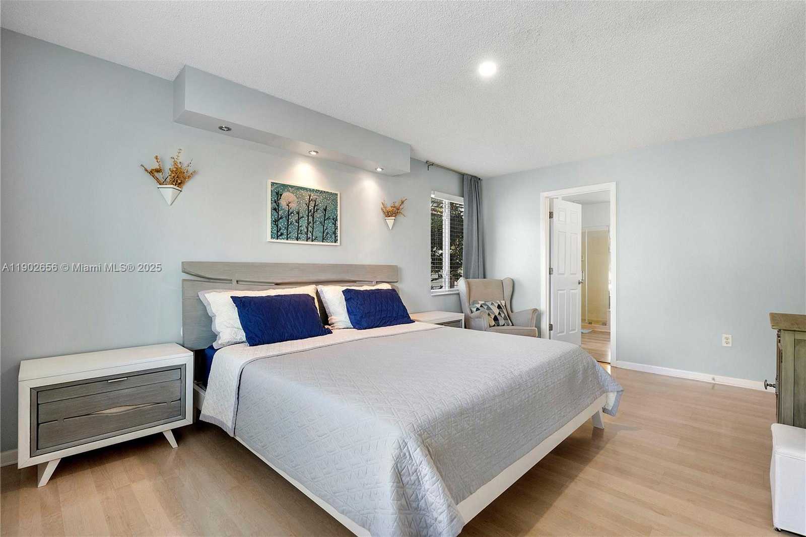 Small Image of 236 NORTH WEST 118TH DR, Coral Springs Number 8