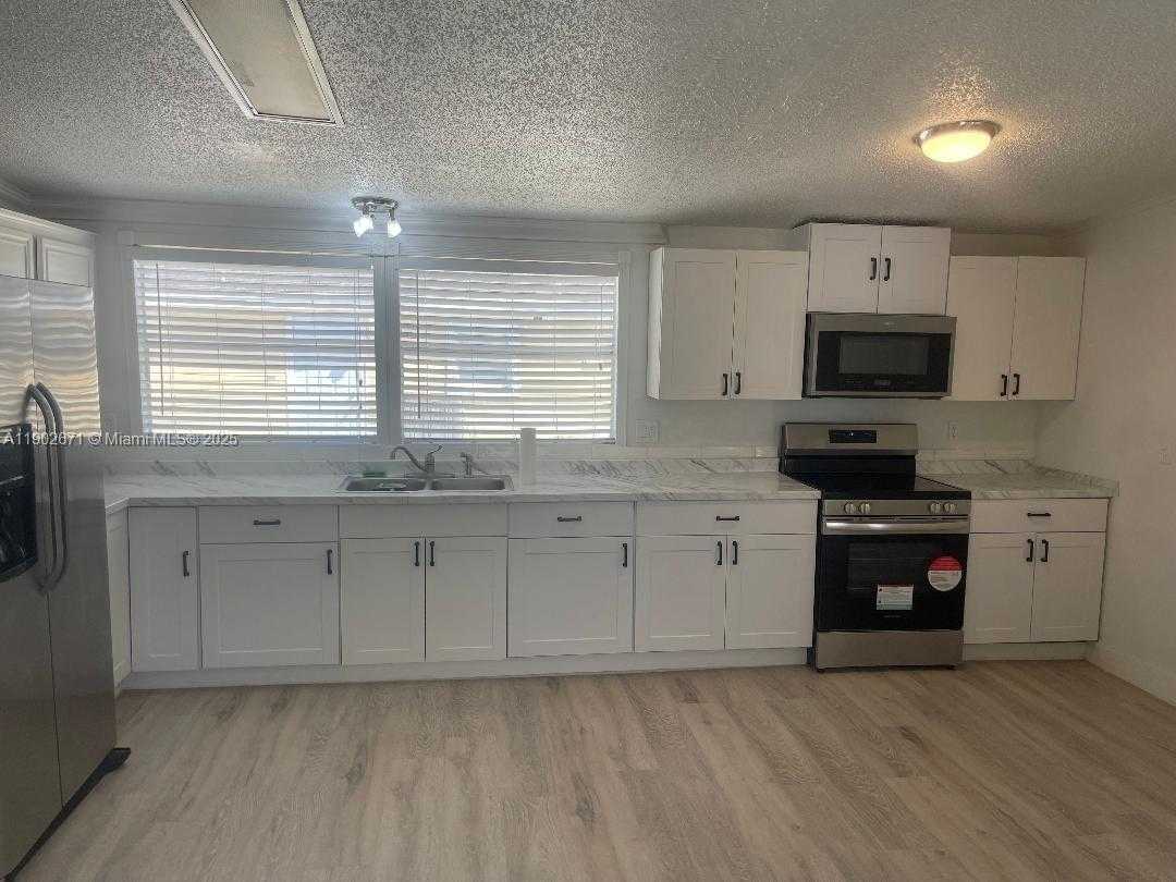 Small Image of 19800 SOUTH WEST 180TH AVE UNIT 86, Miami Number 5