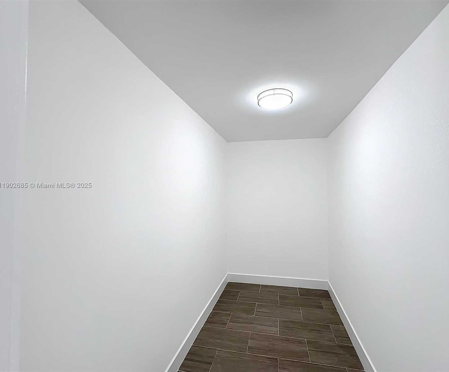 Small Image of 9371 MARTINIQUE DR, Cutler Bay Number 18