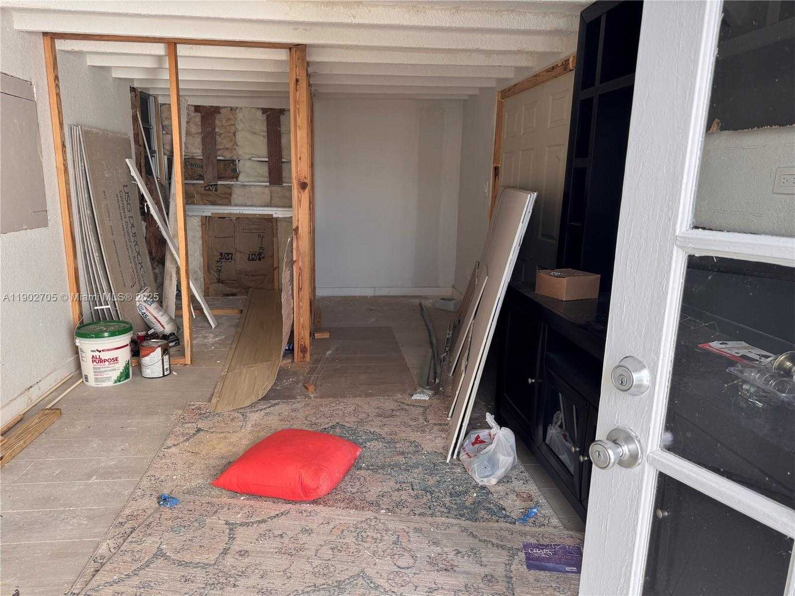 Small Image of 5331 SOUTH WEST 35TH ST, Davie Number 14