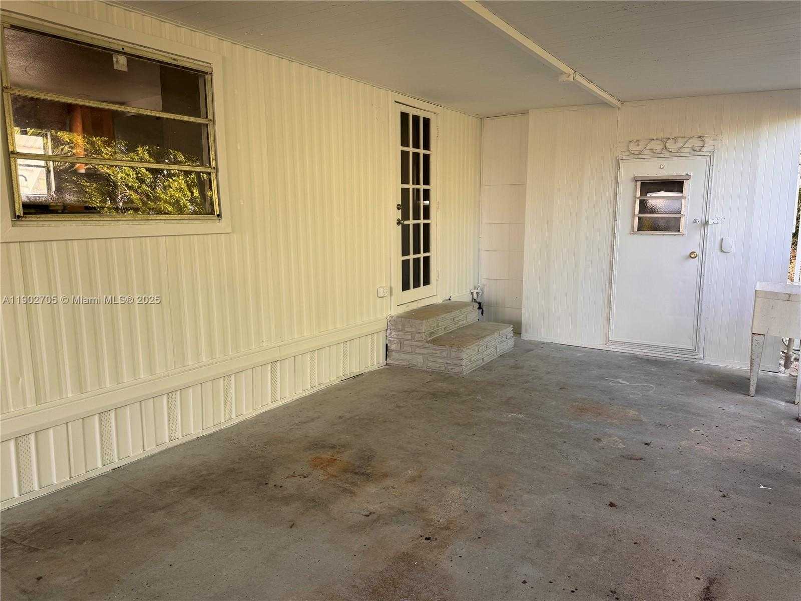 Small Image of 5331 SOUTH WEST 35TH ST, Davie Number 18