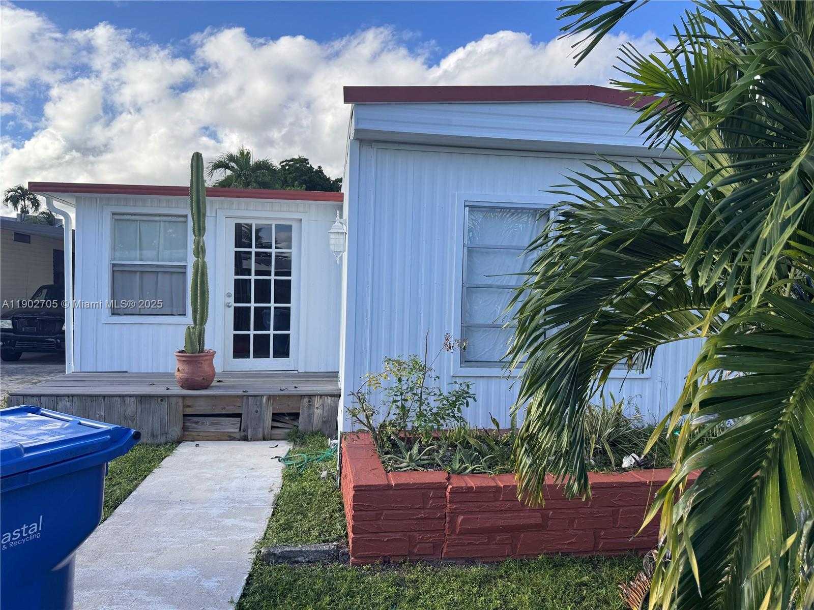 Small Image of 5331 SOUTH WEST 35TH ST, Davie Number 19