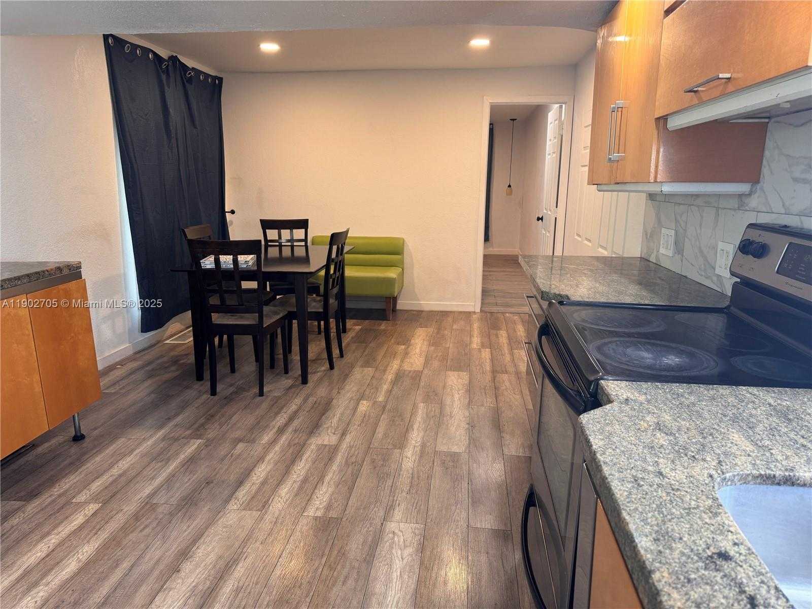 Small Image of 5331 SOUTH WEST 35TH ST, Davie Number 2