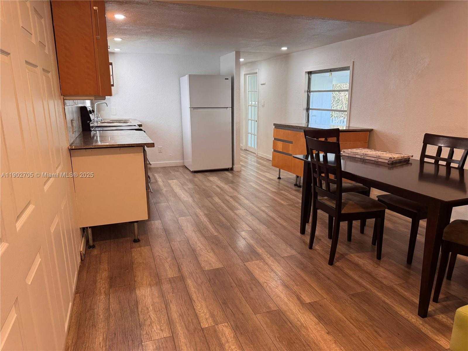 Small Image of 5331 SOUTH WEST 35TH ST, Davie Number 4