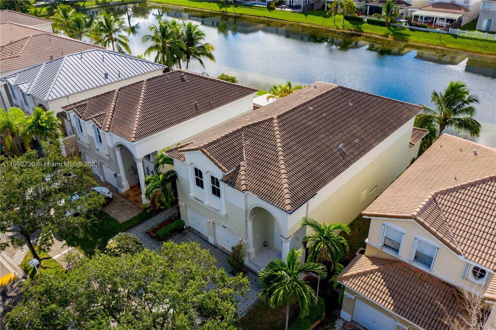 Small Image of 11270 NORTH WEST 47TH LN, Doral Number 4