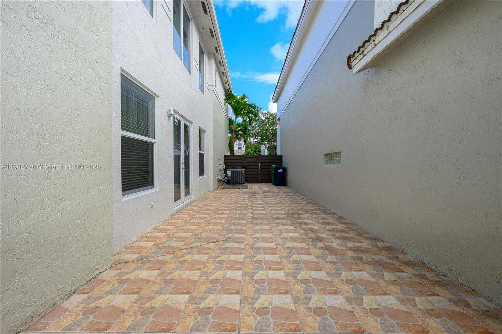 Small Image of 11270 NORTH WEST 47TH LN, Doral Number 56