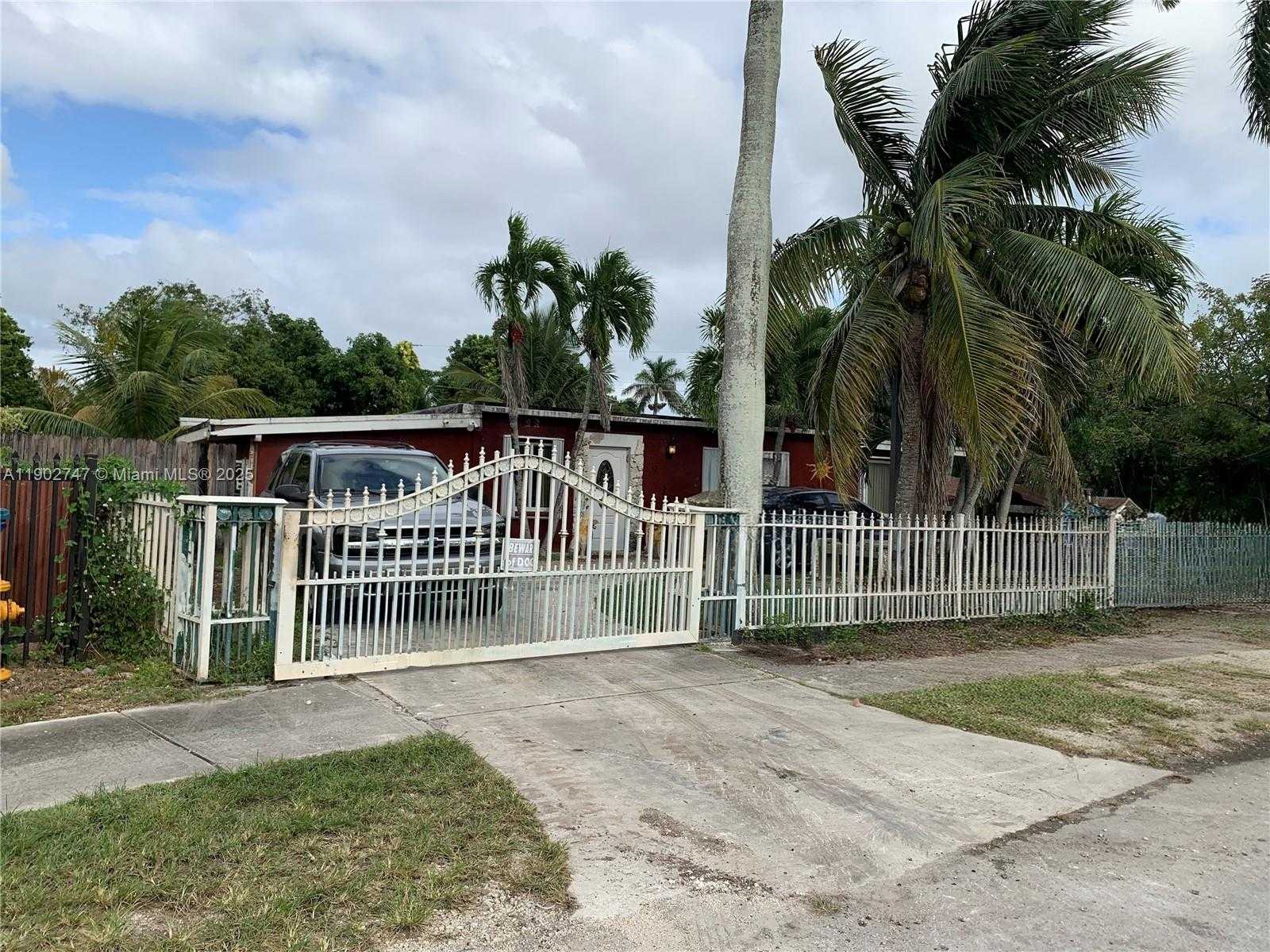 Small Image of 29015 FLORIDA RD, Homestead Number 2