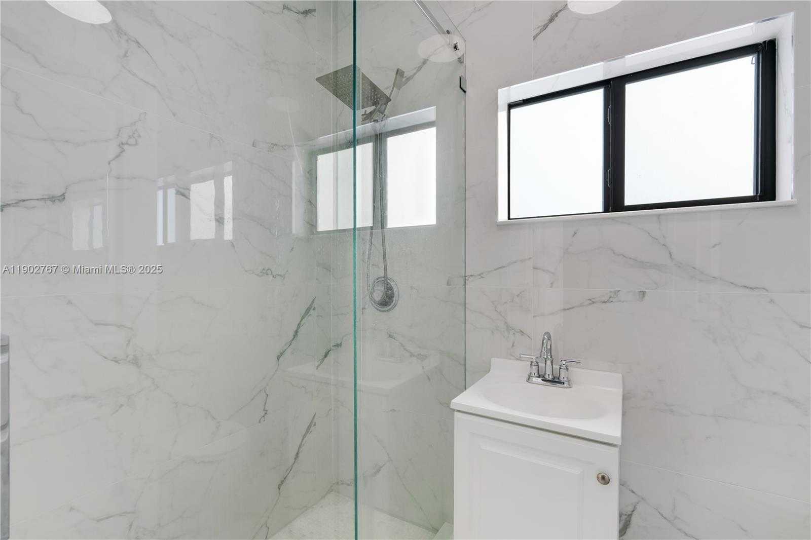 Small Image of 10279 SOUTH WEST 225TH LN, Cutler Bay Number 12