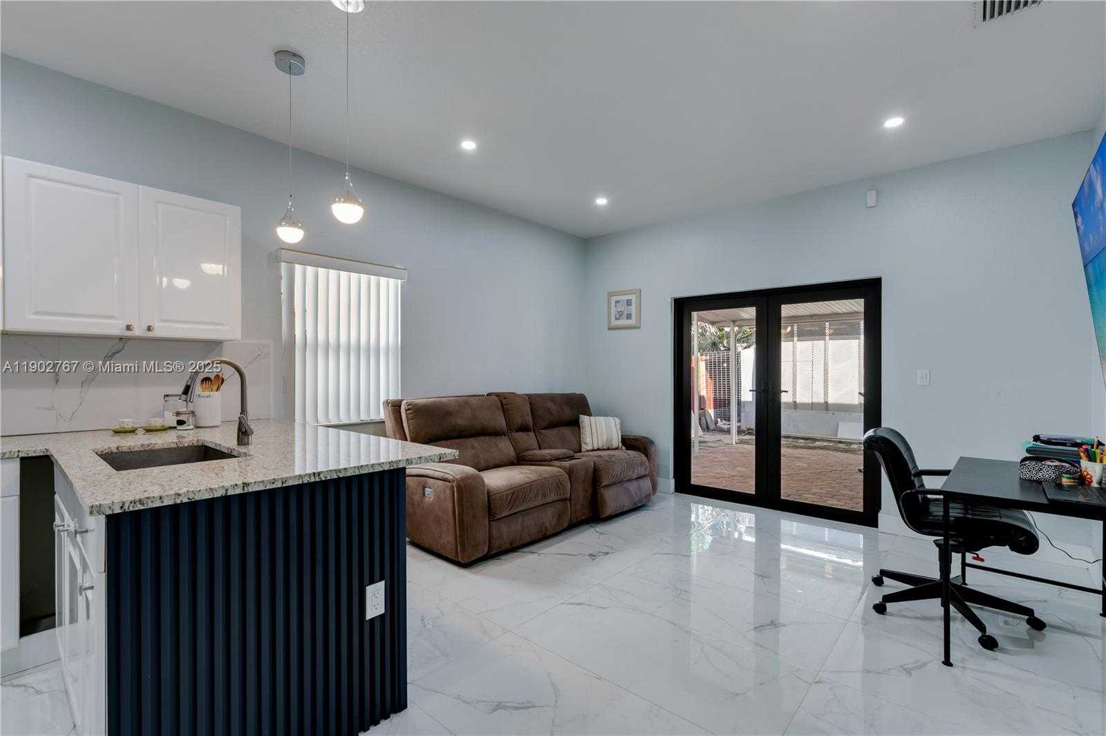 Small Image of 10279 SOUTH WEST 225TH LN, Cutler Bay Number 13