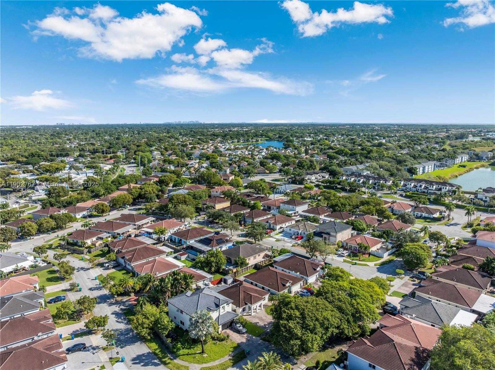 Small Image of 10279 SOUTH WEST 225TH LN, Cutler Bay Number 24