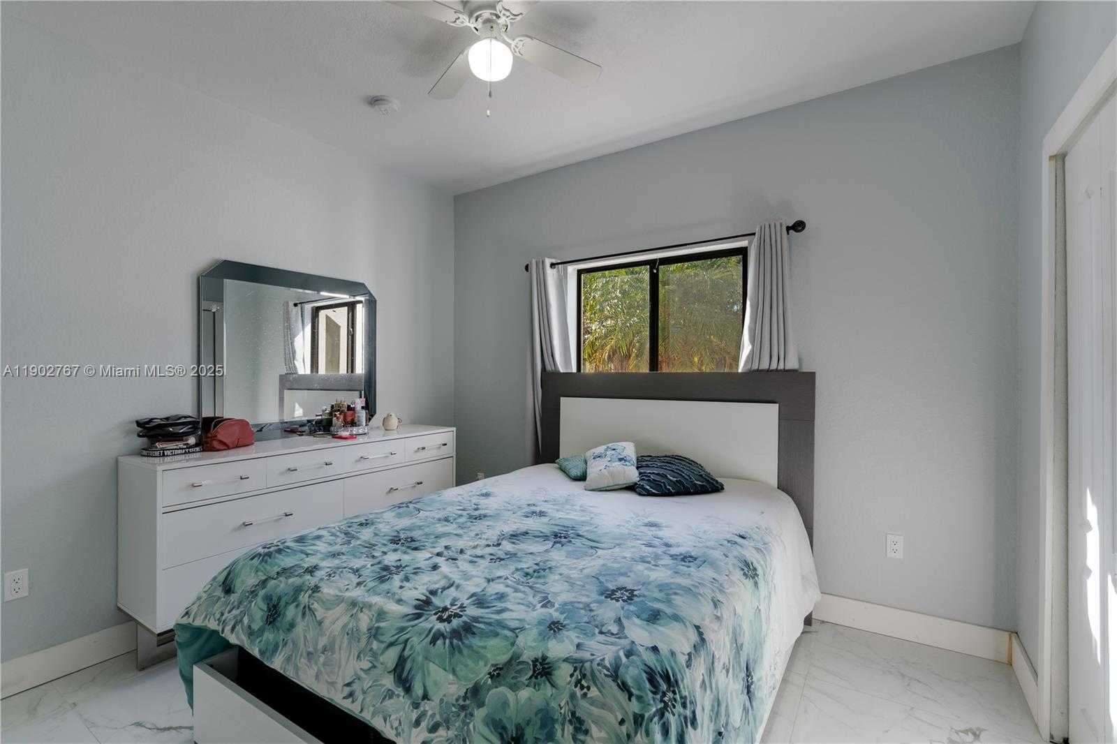 Small Image of 10279 SOUTH WEST 225TH LN, Cutler Bay Number 6