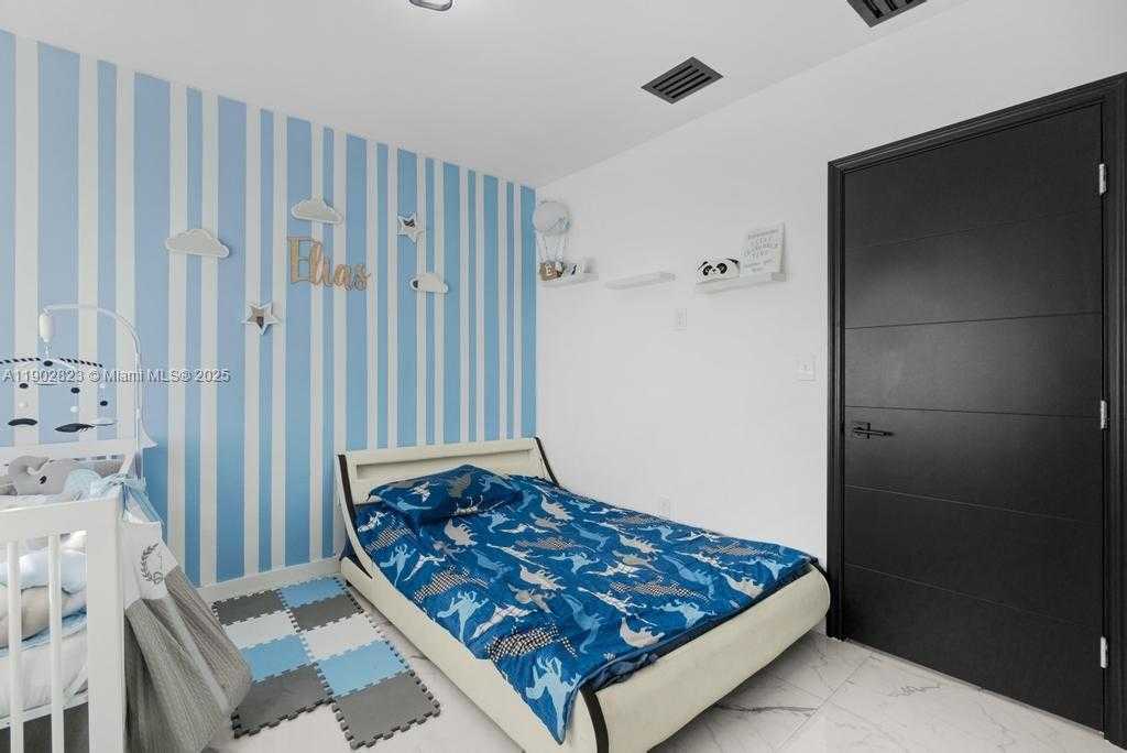 Small Image of 6941 SHERIDAN ST, Hollywood Number 19